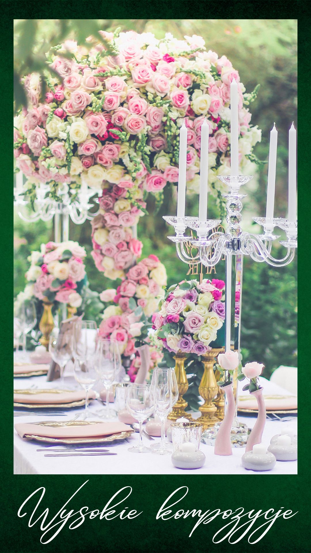 Wysokie kompozycje kwiatowe na stół weselny
